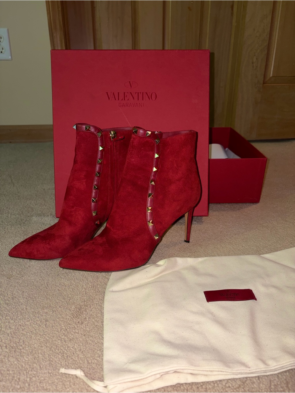 Valentino Garavani Red Suede Rockstud Ankle Booties Sz 39